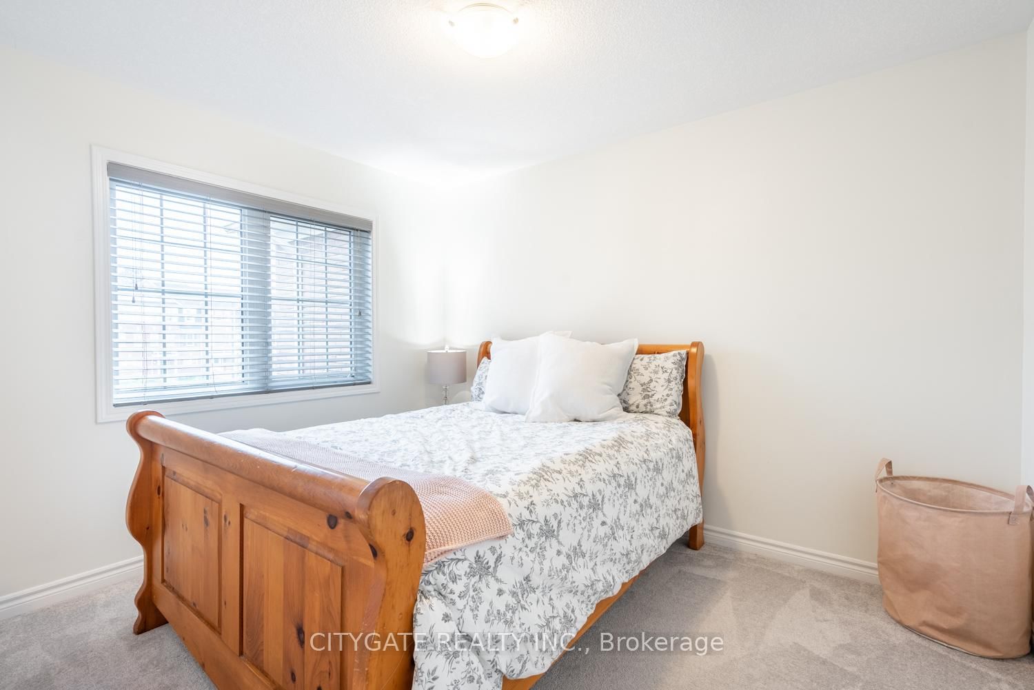 Townhouse for sale at 69 Mcmonies Drive, Hamilton, Ontario, L8B 0A5 - Waterdown - MLS: X12810870