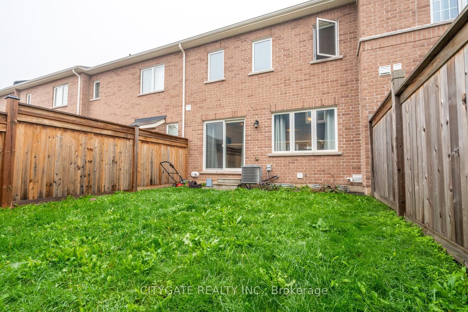 Townhouse for sale at 69 Mcmonies Drive, Hamilton, Ontario, L8B 0A5 - Waterdown - MLS: X12810870