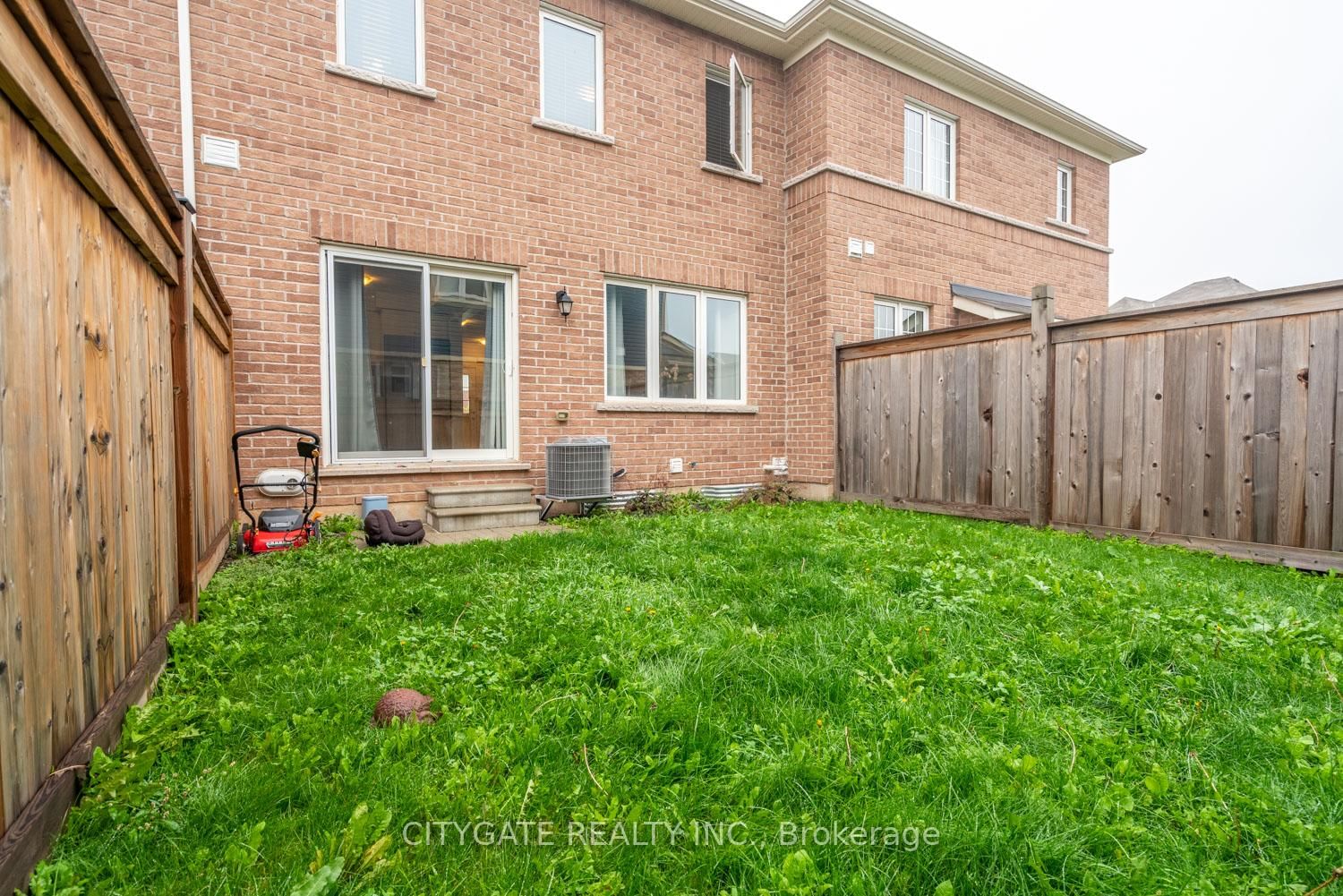 Townhouse for sale at 69 Mcmonies Drive, Hamilton, Ontario, L8B 0A5 - Waterdown - MLS: X12810870