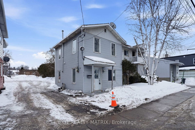 972 Main St E, Hawkesbury, K6A 1B7 | Image 2