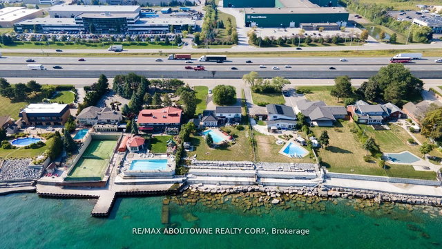 1073 North Service Road