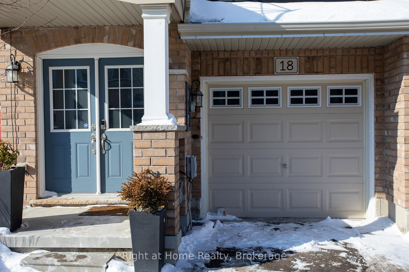 18 England Terrace - Photo 2