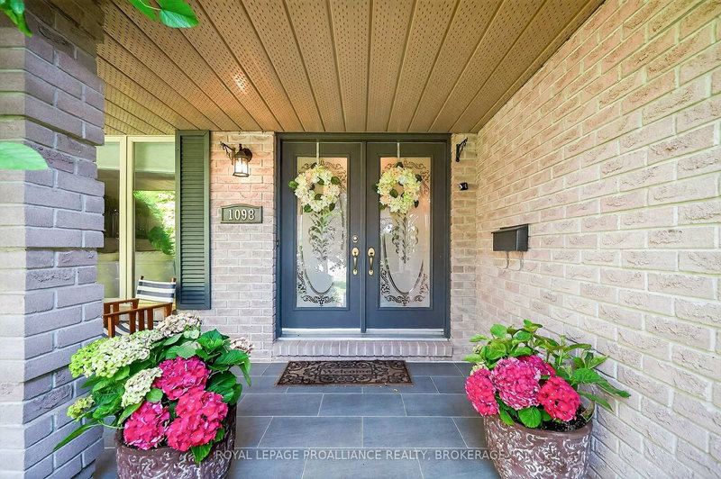 1098 Caitlin Cres, Kingston, K7P 2S4 | Image 3