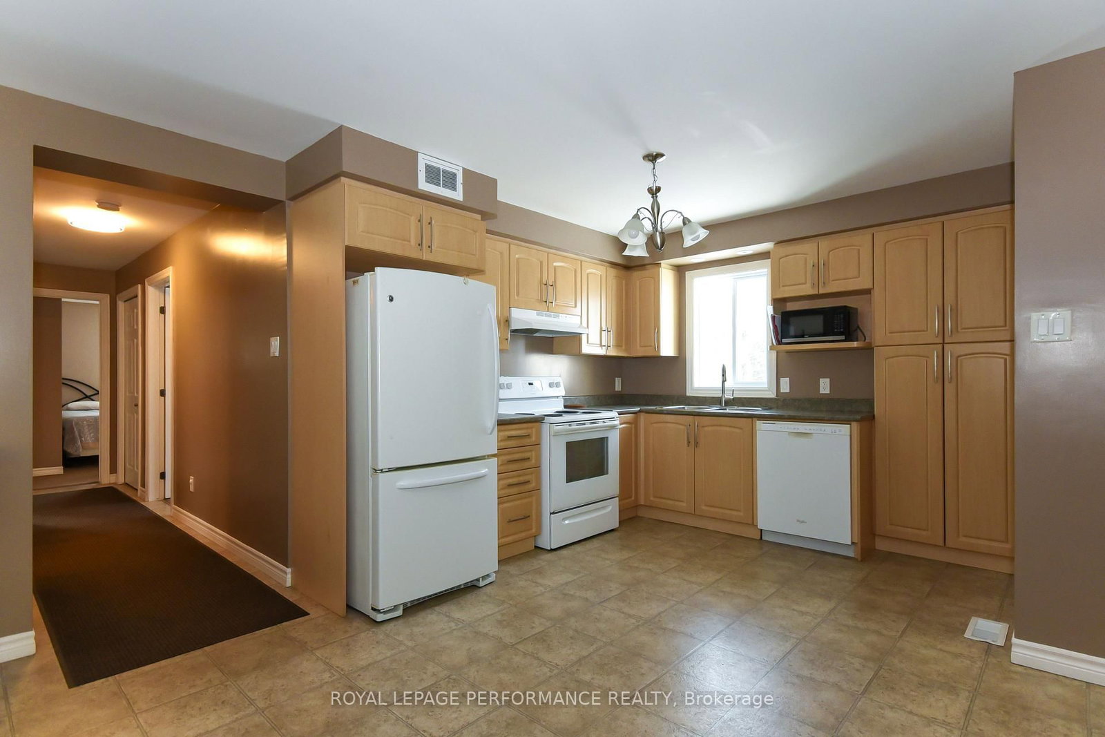 35 Cloverloft Court • Stittsville, ON photo 11