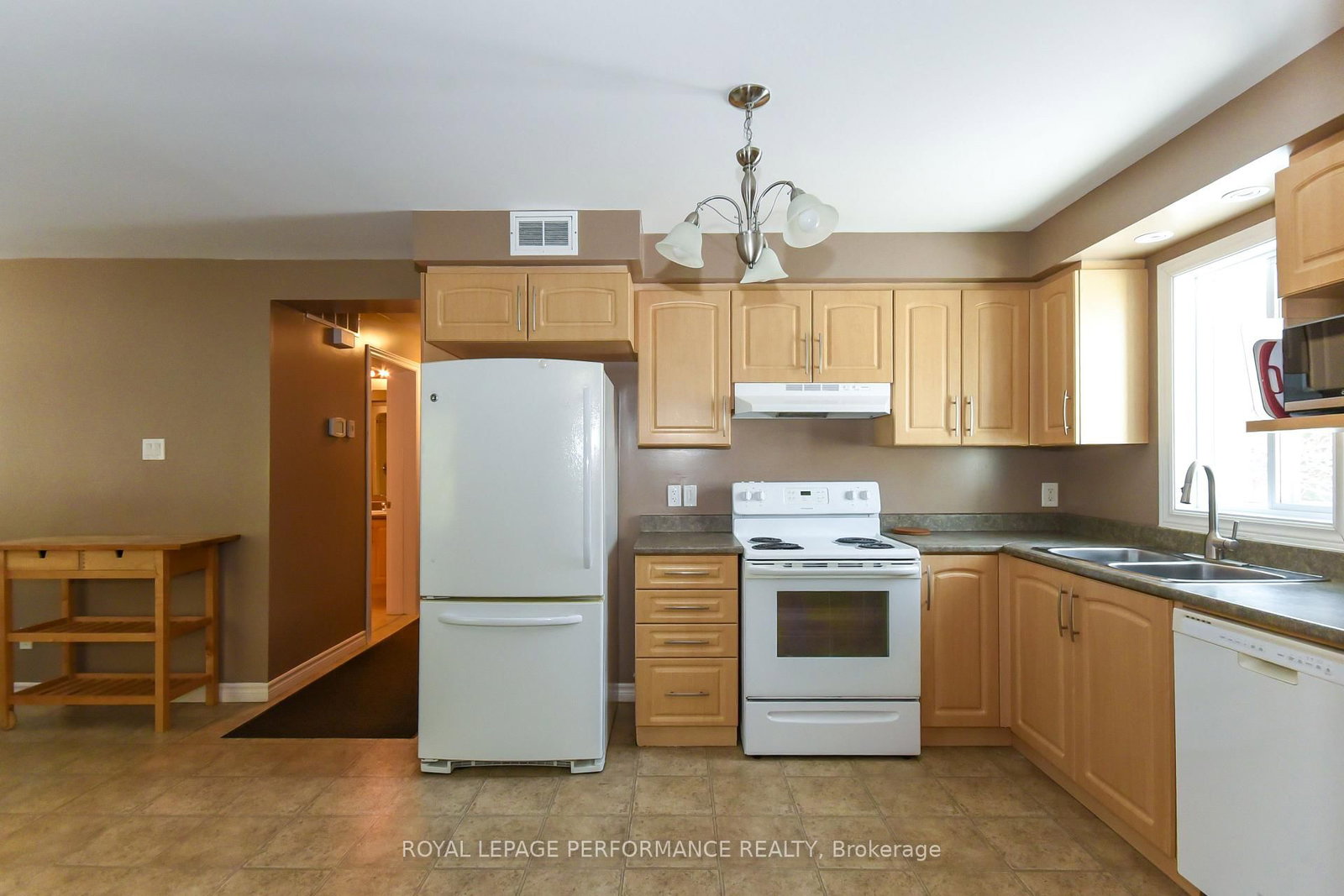 35 Cloverloft Court • Stittsville, ON photo 13
