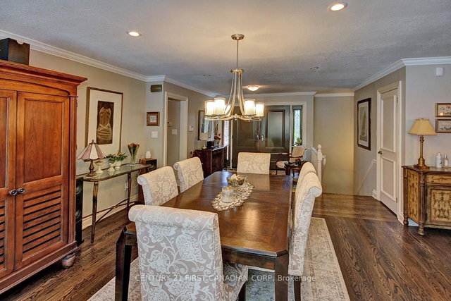 811 Clearview Crescent