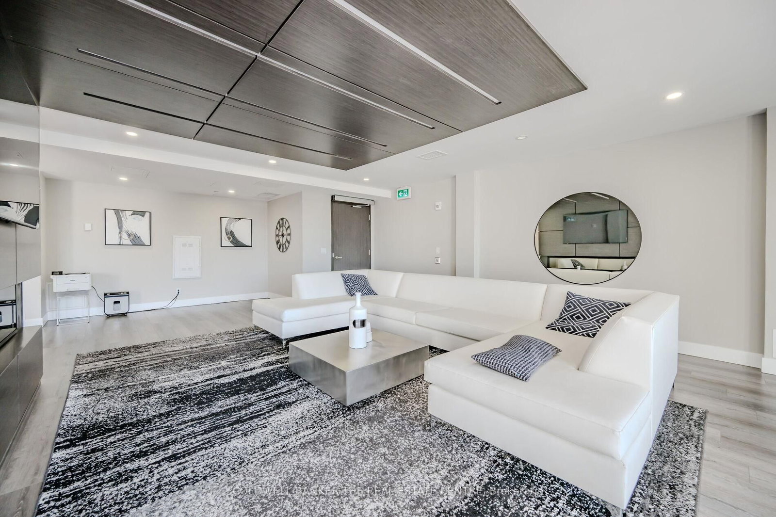 Condo for sale at 610-15 Queen Street, Hamilton, Ontario, L8P 3R6 - Central - MLS: X12811792