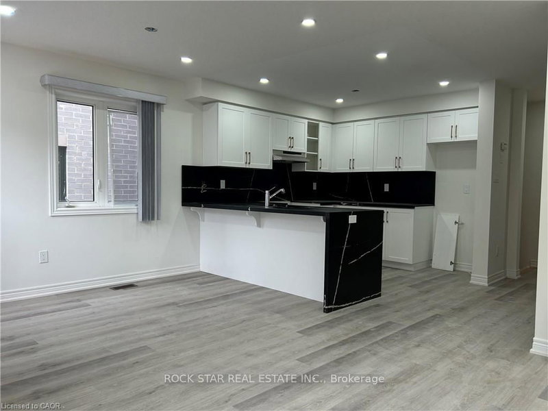 73 Dryden Lane, Hamilton, L8H 0B6 | Image 3