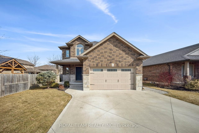 2 Lafayette Street E