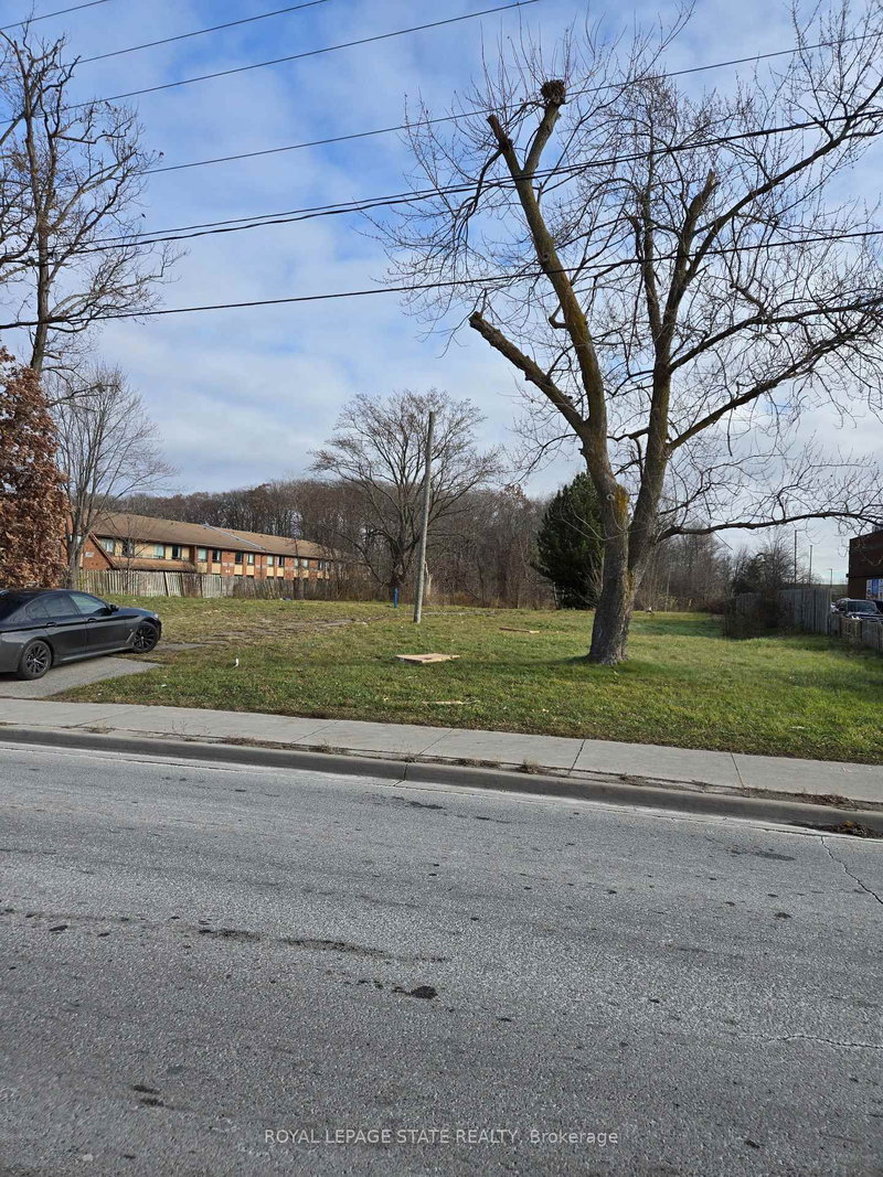 862 Niagara St N, Welland, L3C 1M4 | Image 3