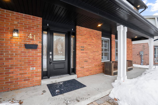 41 Amberly Boulevard