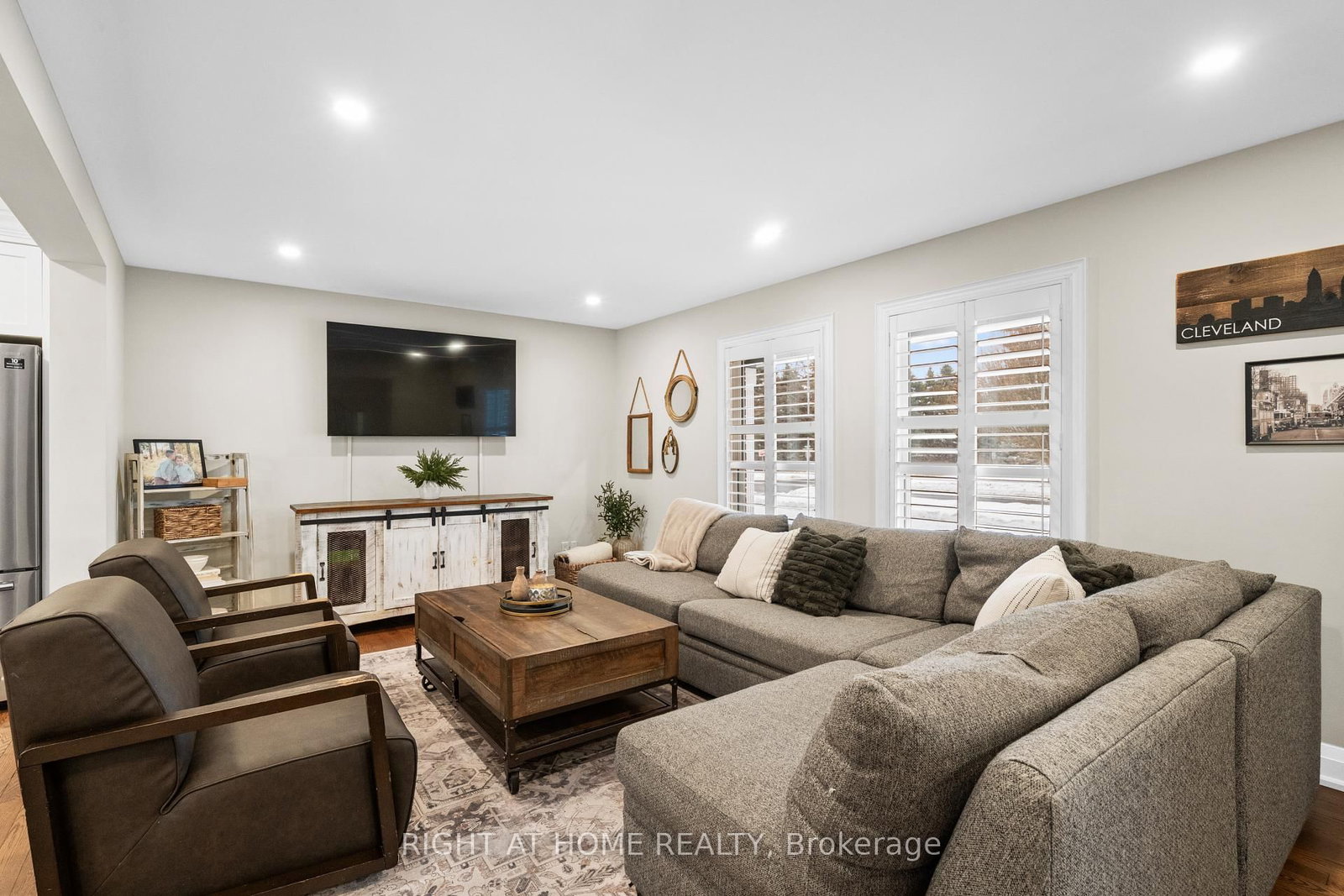 Detached House for sale at 41 Amberly Boulevard, Hamilton, Ontario, L9G 3R9 - Ancaster - MLS: X12812666