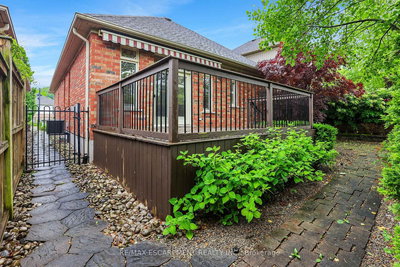 4-8 Muscat Drive, Grimsby, Ontario image-0-1