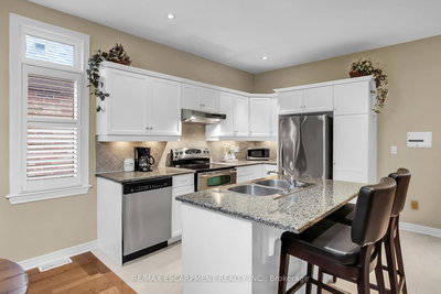 4-8 Muscat Drive, Grimsby, Ontario image-0-4