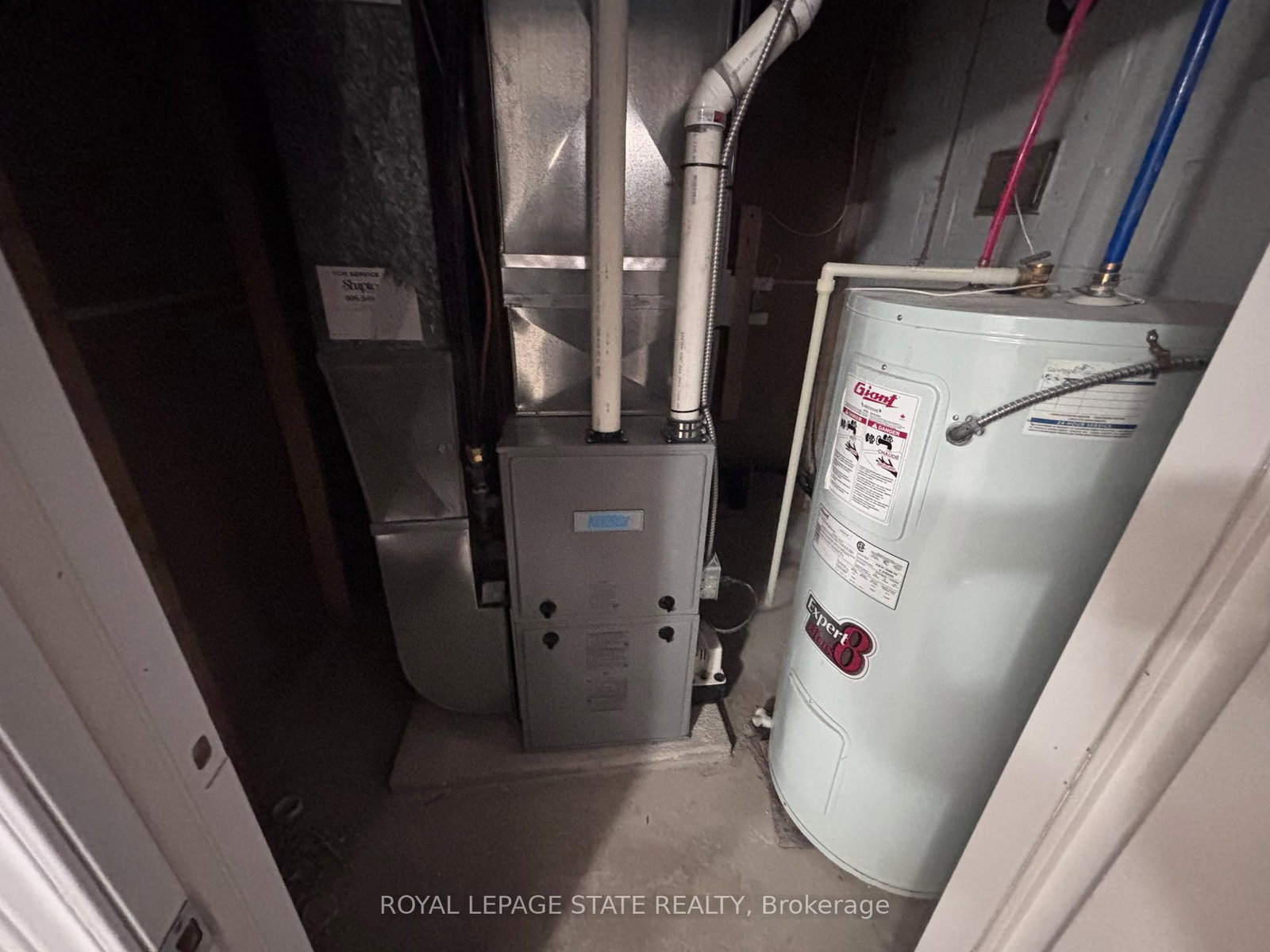 Detached House for sale at 300 East 43rd Street, Hamilton, Ontario, L8T 3C7 - Hampton Heights - MLS: X12812908