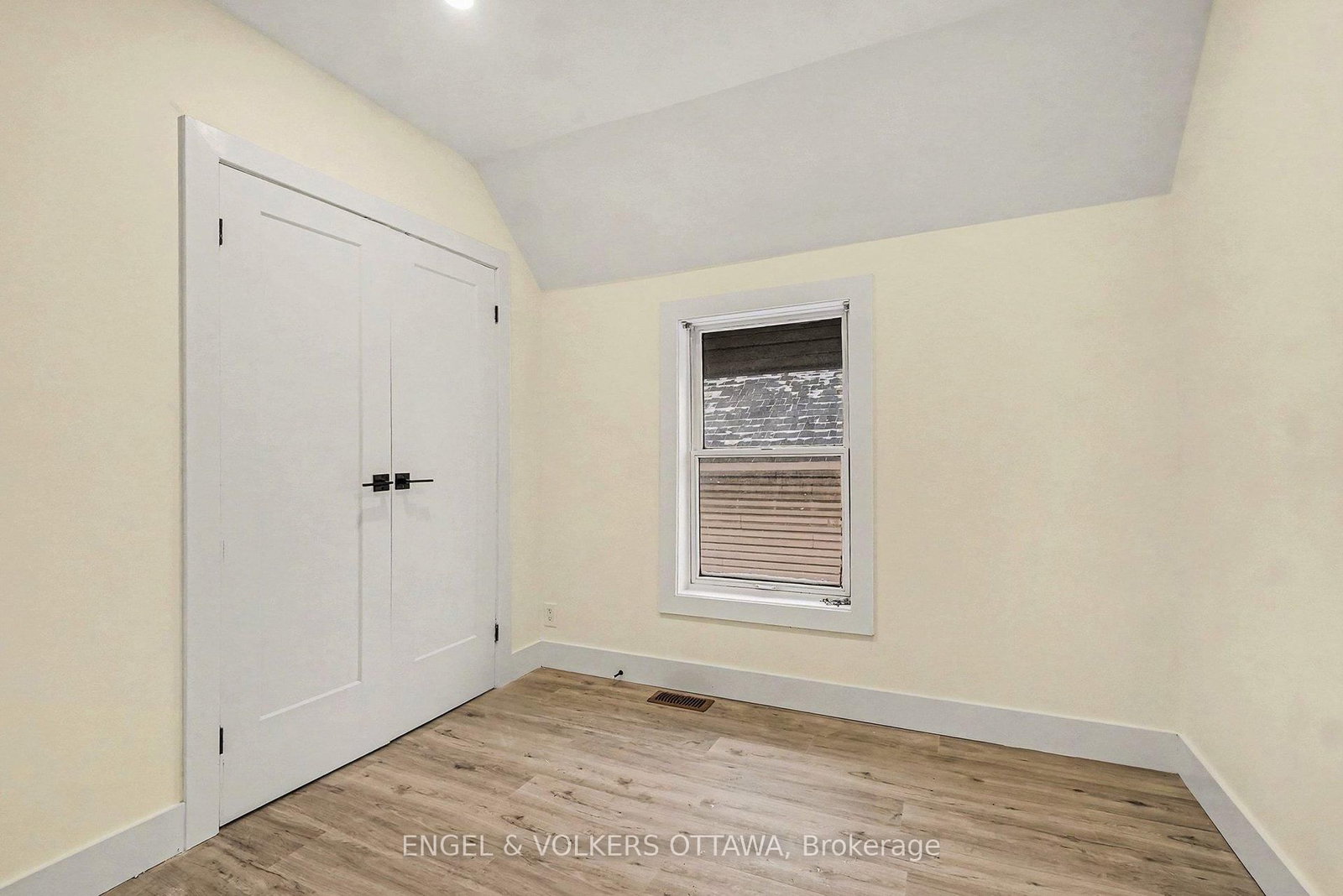 97 Main Street, Unit 2 - Photo 18