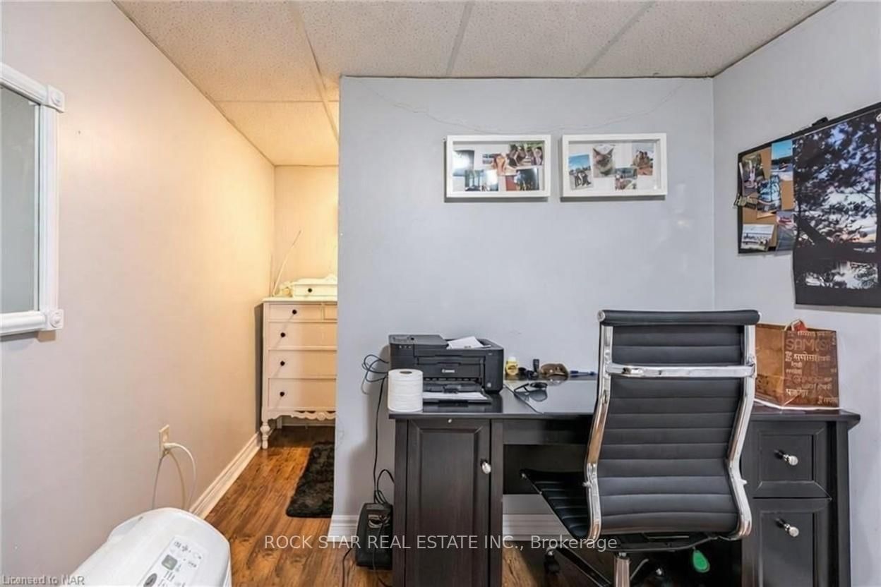 Detached House for sale at 25 Warkdale Drive, St. Catharines, Ontario, L2T 2V8 - Burleigh Hill - MLS: X12813178