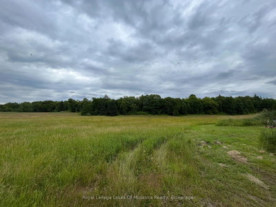 2245 Ahmic Lake Road, Magnetawan, Ontario image-0-3