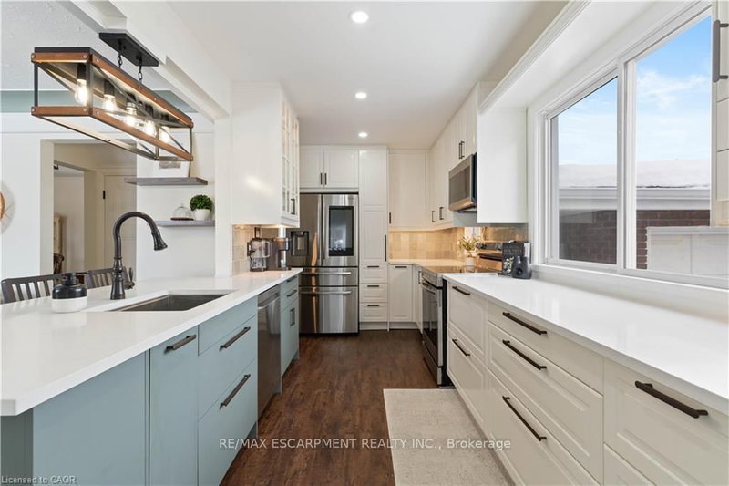 18 Flanders Ave, St. Catharines, L2M 5X3 | Image 3