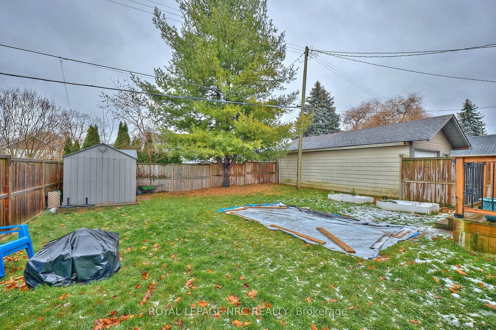 Detached House for sale at 40 Shakespeare Avenue, St. Catharines, Ontario, L2R 6M6 - Haig - MLS: X12813496