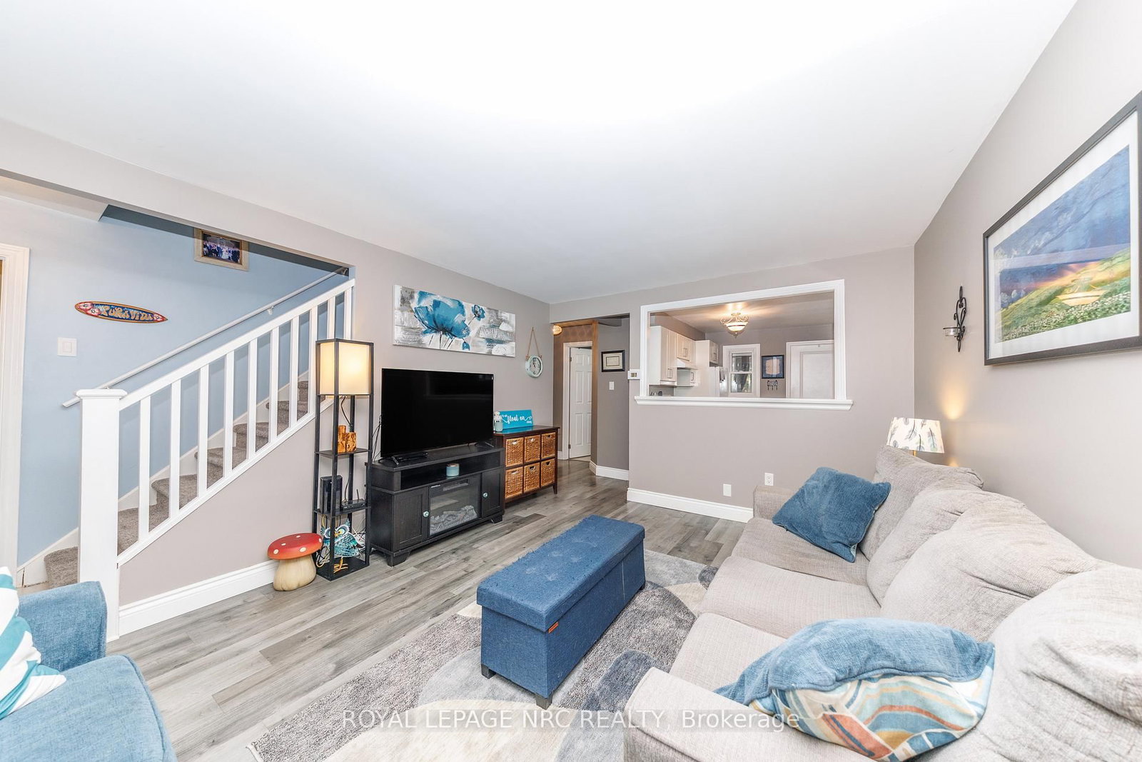 Detached House for sale at 40 Shakespeare Avenue, St. Catharines, Ontario, L2R 6M6 - Haig - MLS: X12813496