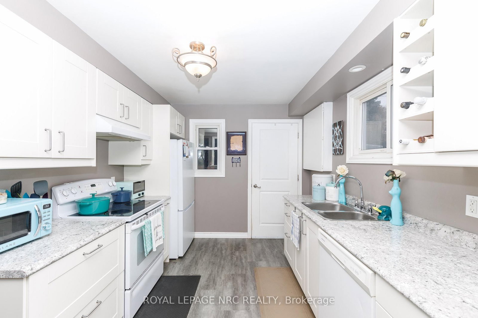 Detached House for sale at 40 Shakespeare Avenue, St. Catharines, Ontario, L2R 6M6 - Haig - MLS: X12813496