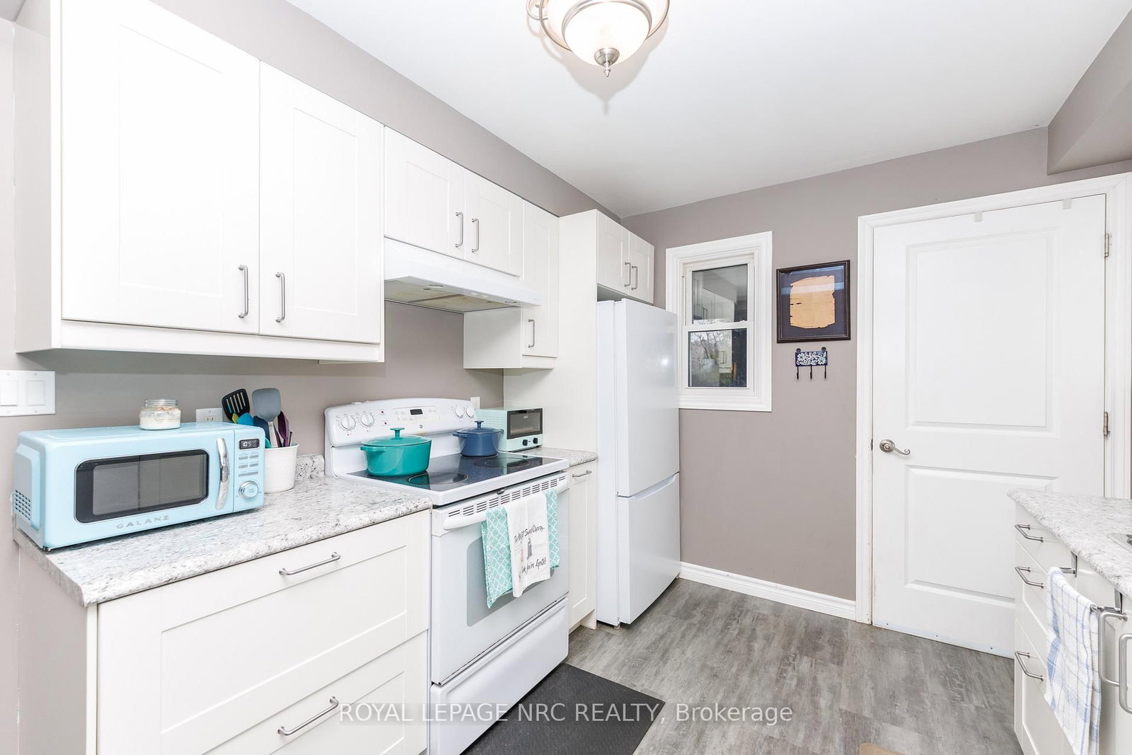 Detached House for sale at 40 Shakespeare Avenue, St. Catharines, Ontario, L2R 6M6 - Haig - MLS: X12813496