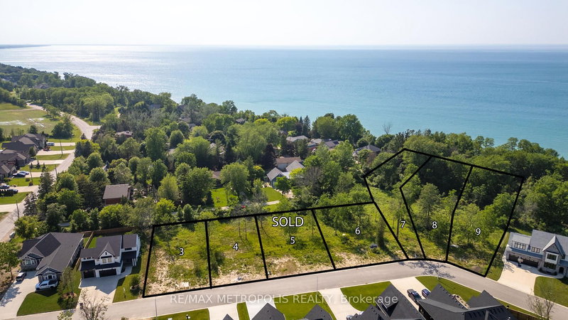 7027 Blue Coast Heights