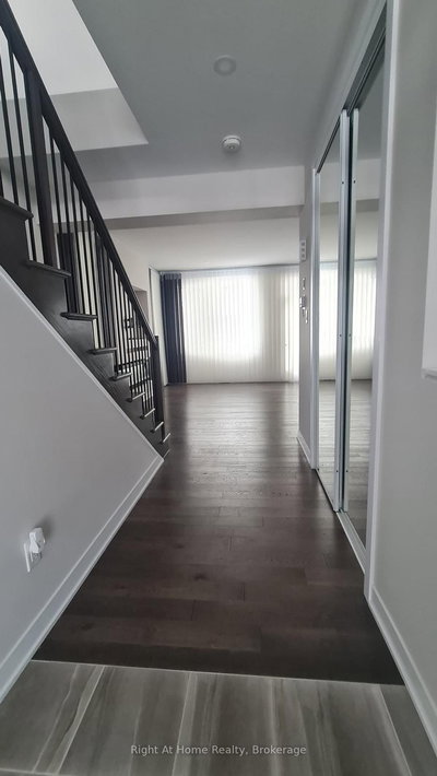 266 Sapling Grove Street, Ottawa, Ontario image-0-3