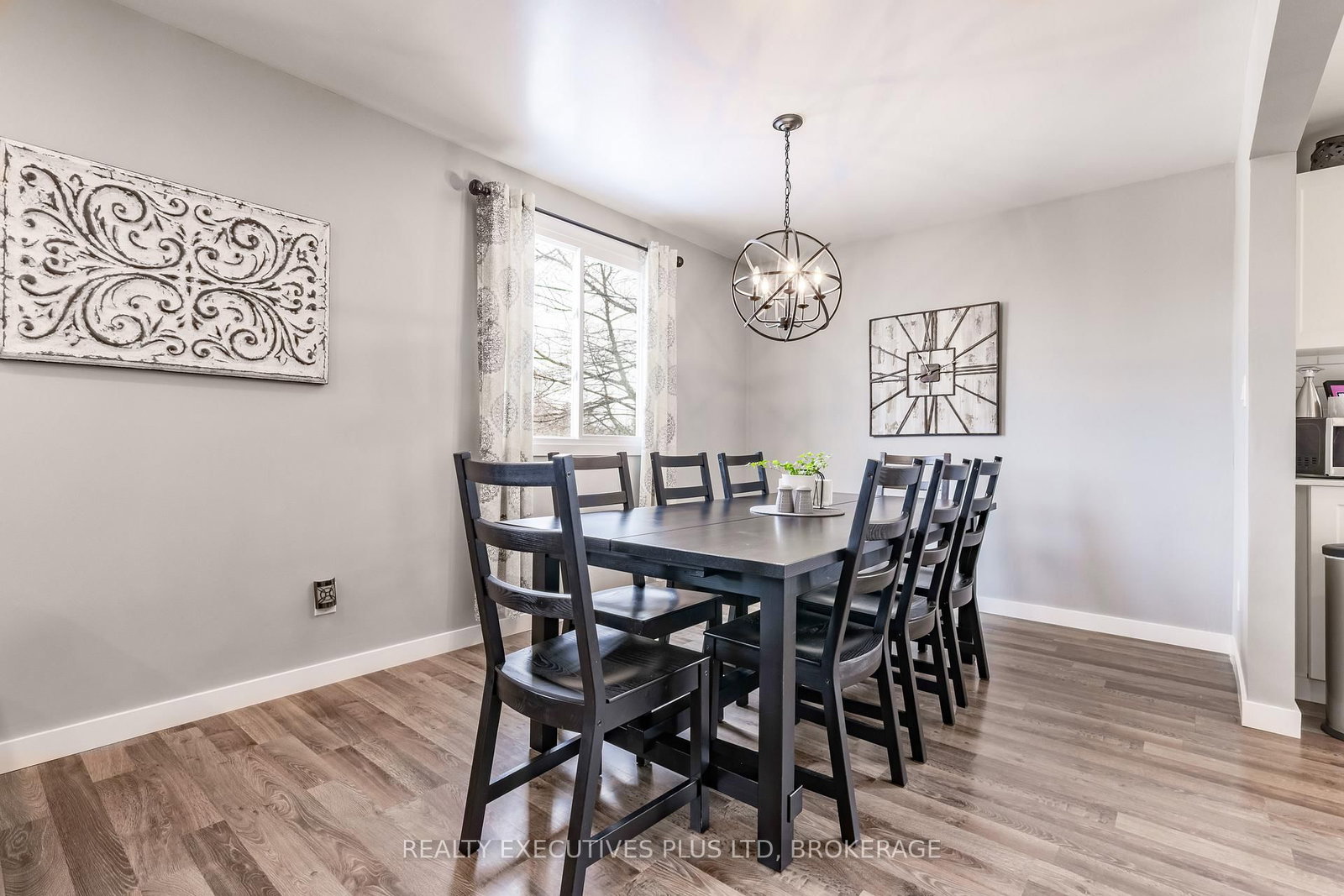 Detached House for sale at 363 Emerick Avenue, Fort Erie, Ontario, L2A 2W8 - Central - MLS: X12814248