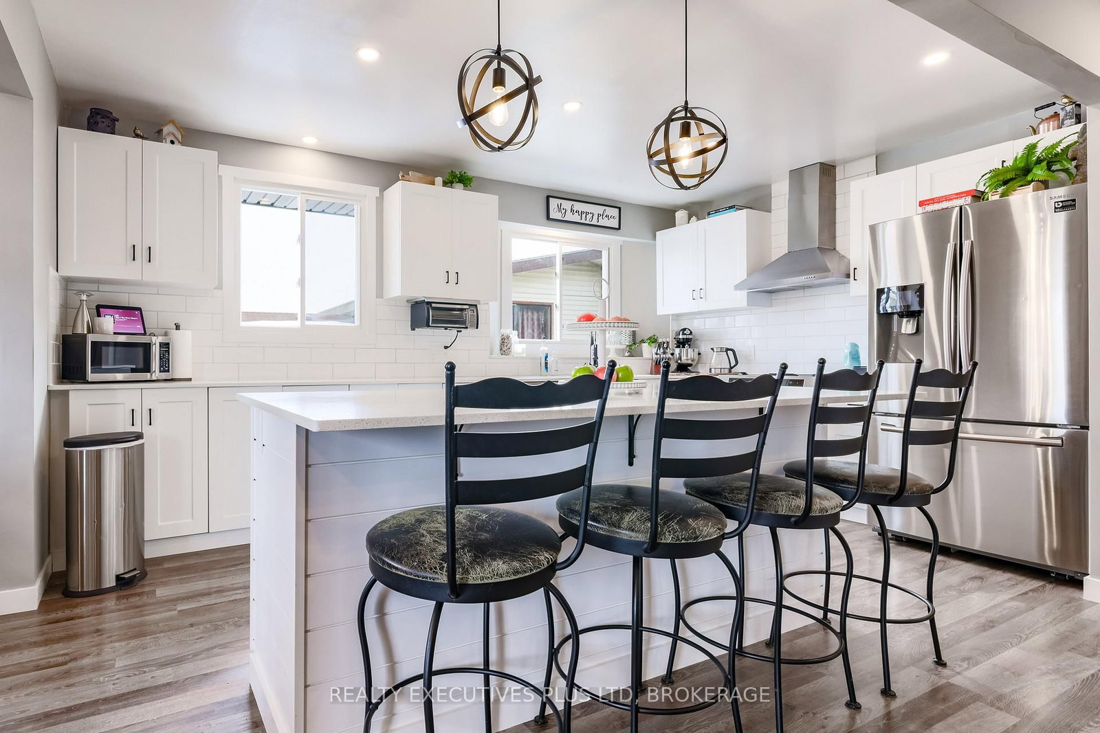 Detached House for sale at 363 Emerick Avenue, Fort Erie, Ontario, L2A 2W8 - Central - MLS: X12814248