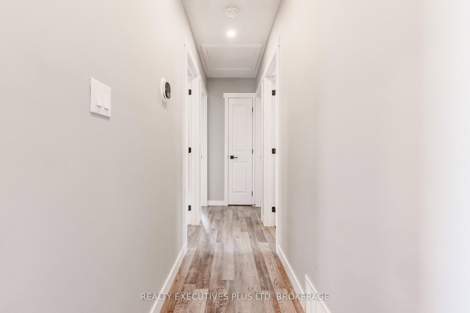 Detached House for sale at 363 Emerick Avenue, Fort Erie, Ontario, L2A 2W8 - Central - MLS: X12814248