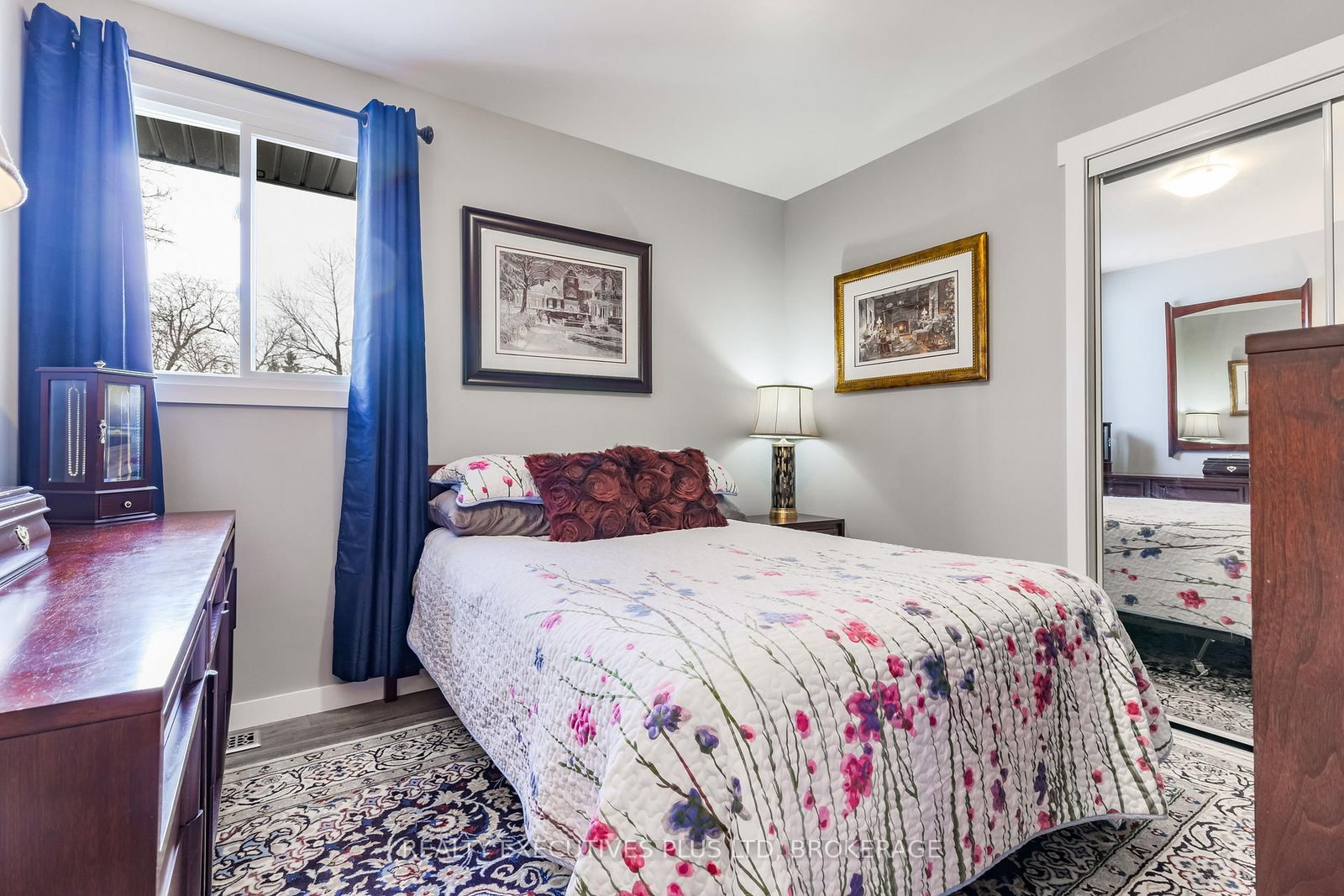 Detached House for sale at 363 Emerick Avenue, Fort Erie, Ontario, L2A 2W8 - Central - MLS: X12814248