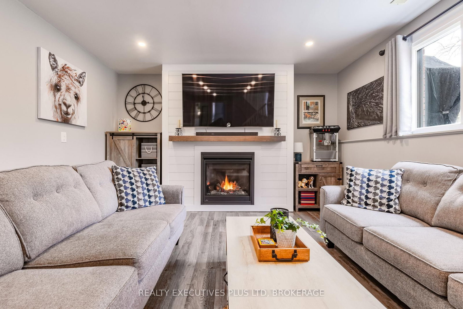 Detached House for sale at 363 Emerick Avenue, Fort Erie, Ontario, L2A 2W8 - Central - MLS: X12814248