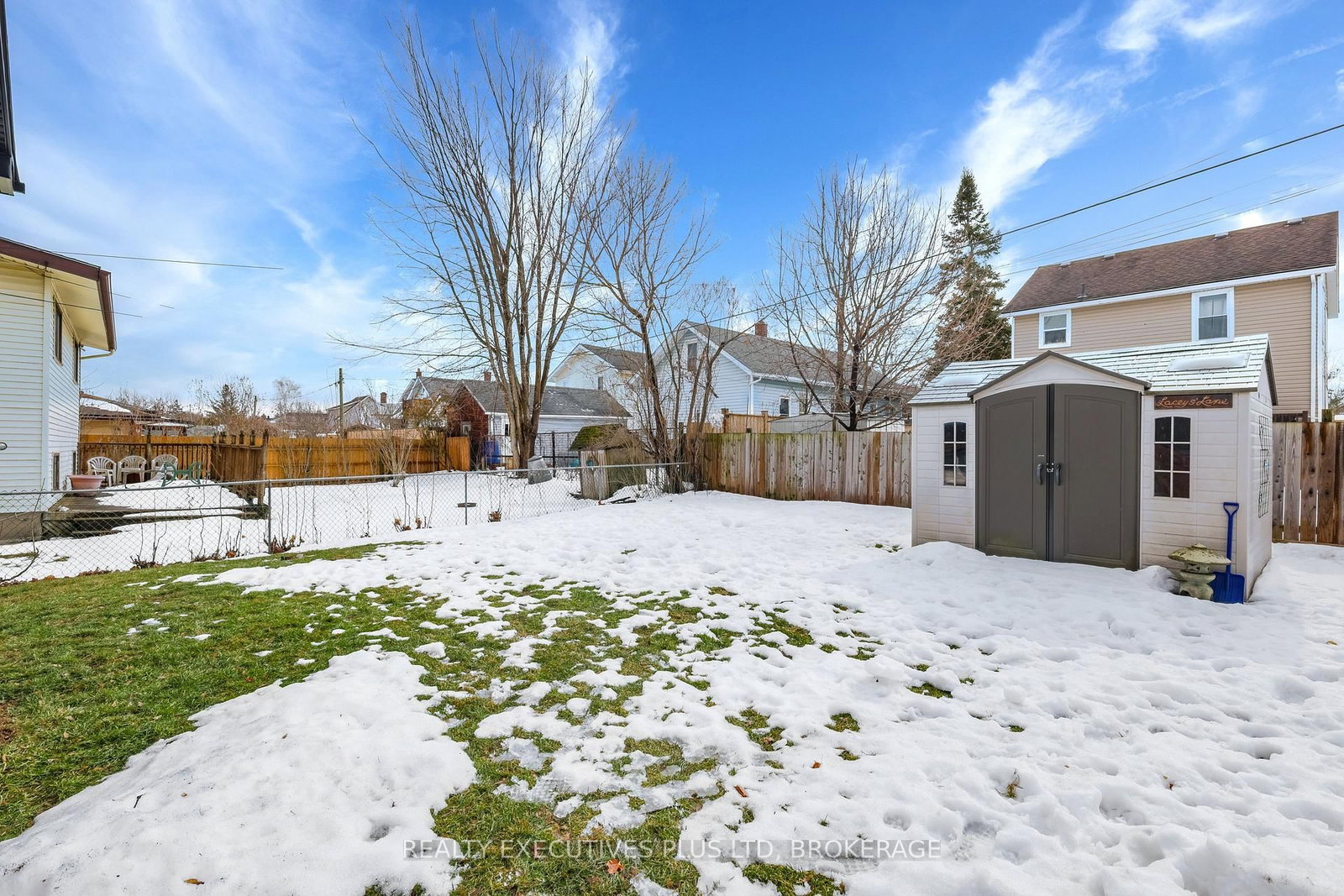 Detached House for sale at 363 Emerick Avenue, Fort Erie, Ontario, L2A 2W8 - Central - MLS: X12814248