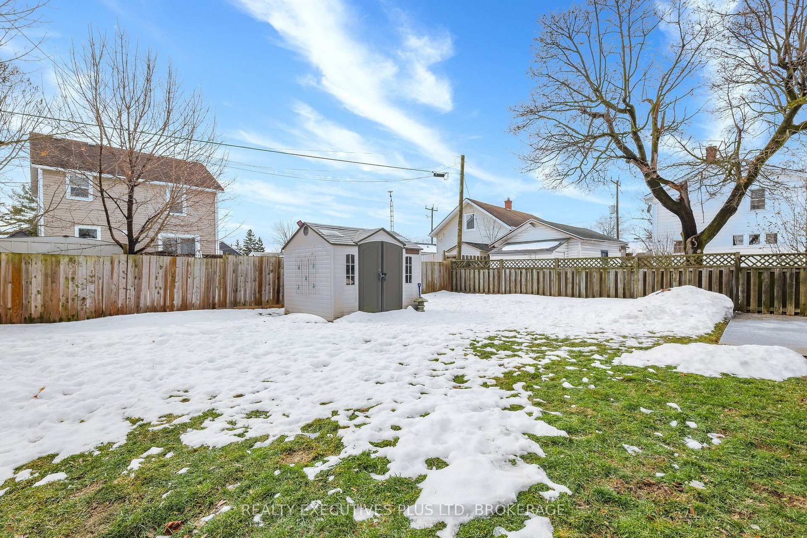 Detached House for sale at 363 Emerick Avenue, Fort Erie, Ontario, L2A 2W8 - Central - MLS: X12814248