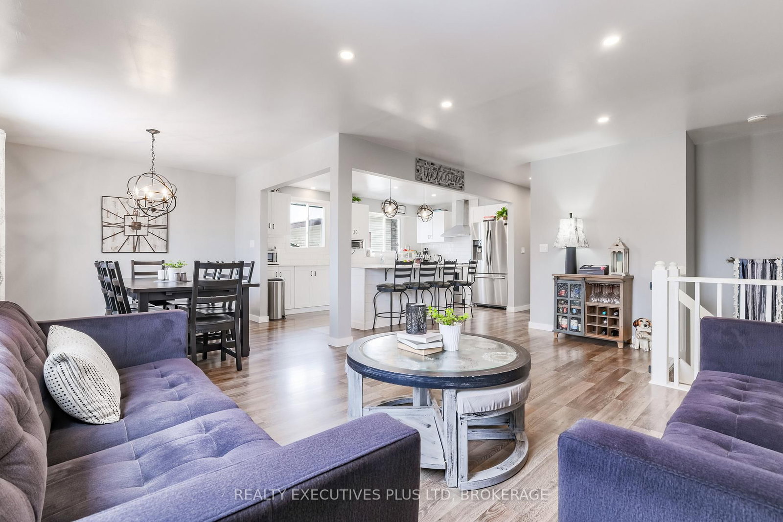 Detached House for sale at 363 Emerick Avenue, Fort Erie, Ontario, L2A 2W8 - Central - MLS: X12814248