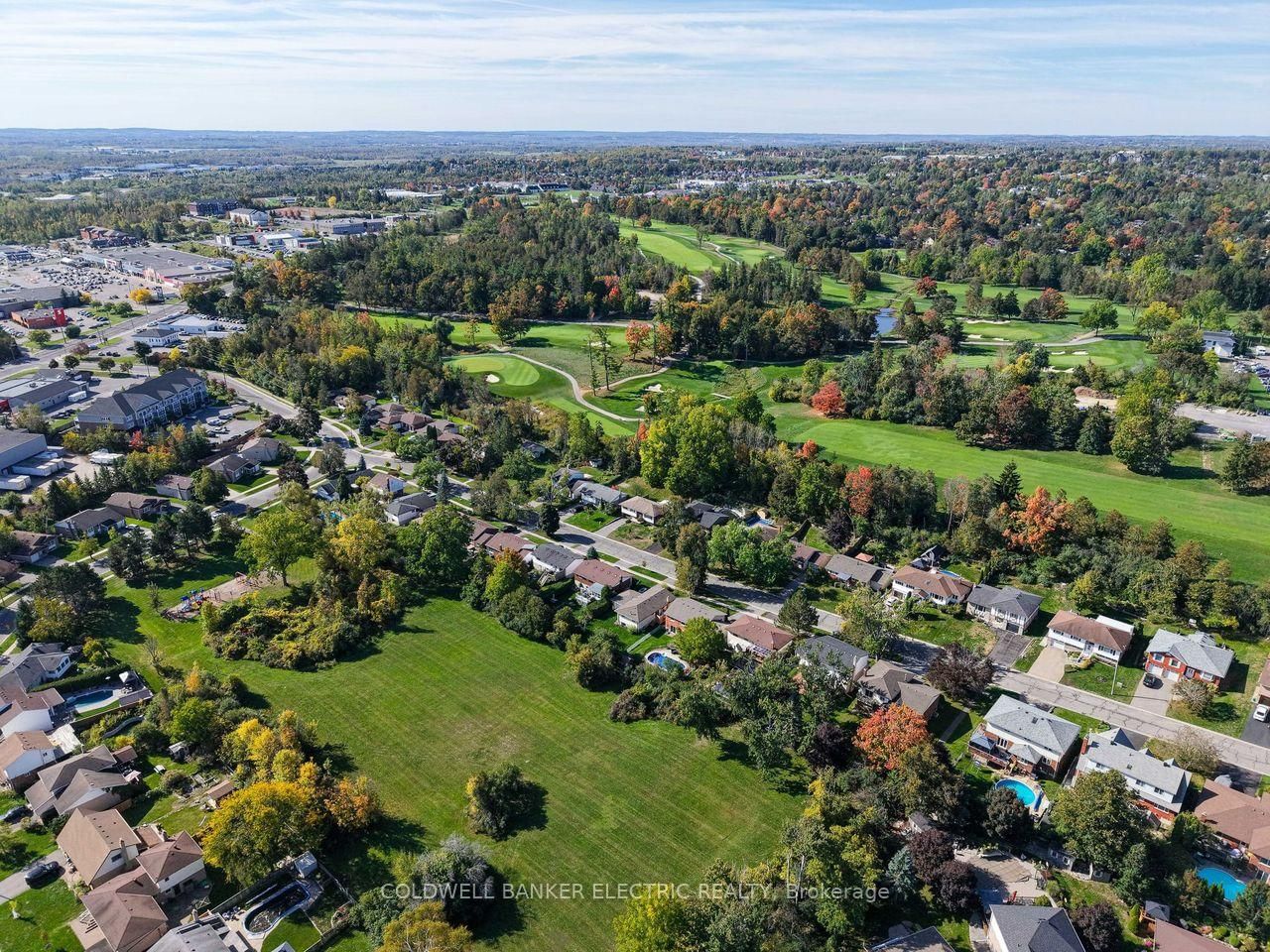 Detached House for sale at 962 Golfview Road, Peterborough, Ontario, K9J 7W4 - Otonabee Ward 1 - MLS: X12814460