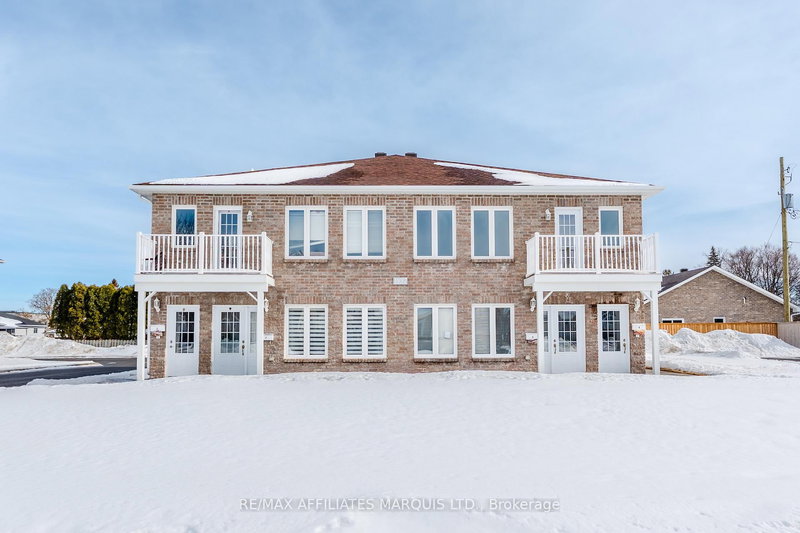 1107 Gretchen Crt, Cornwall, K6H 6T2 | Image 3
