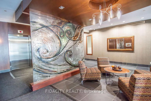 503 - 320 Mcleod Street