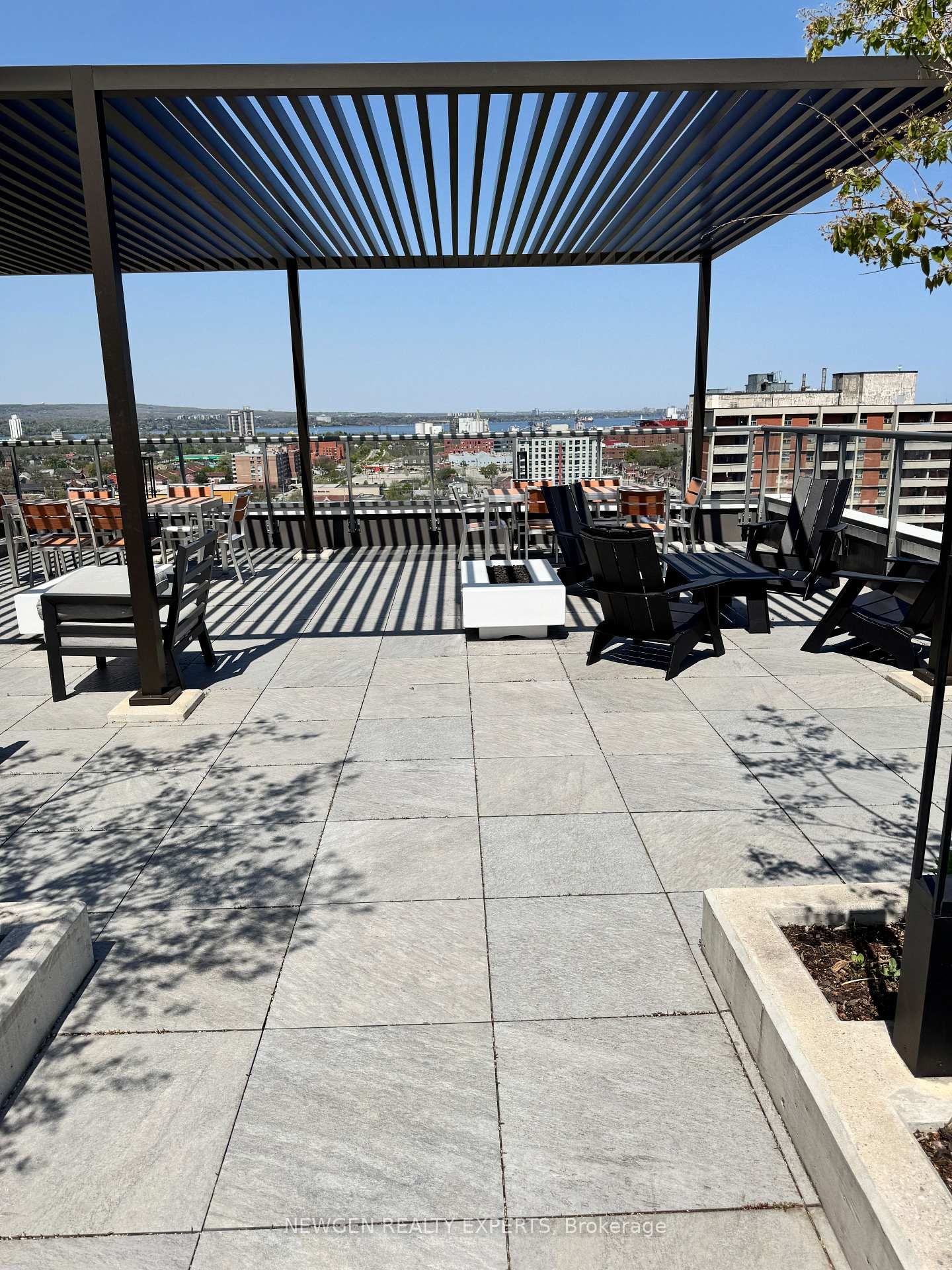 Condo for sale at 1220-212 King William Street, Hamilton, Ontario, L8R 0A7 - Beasley - MLS: X12814956