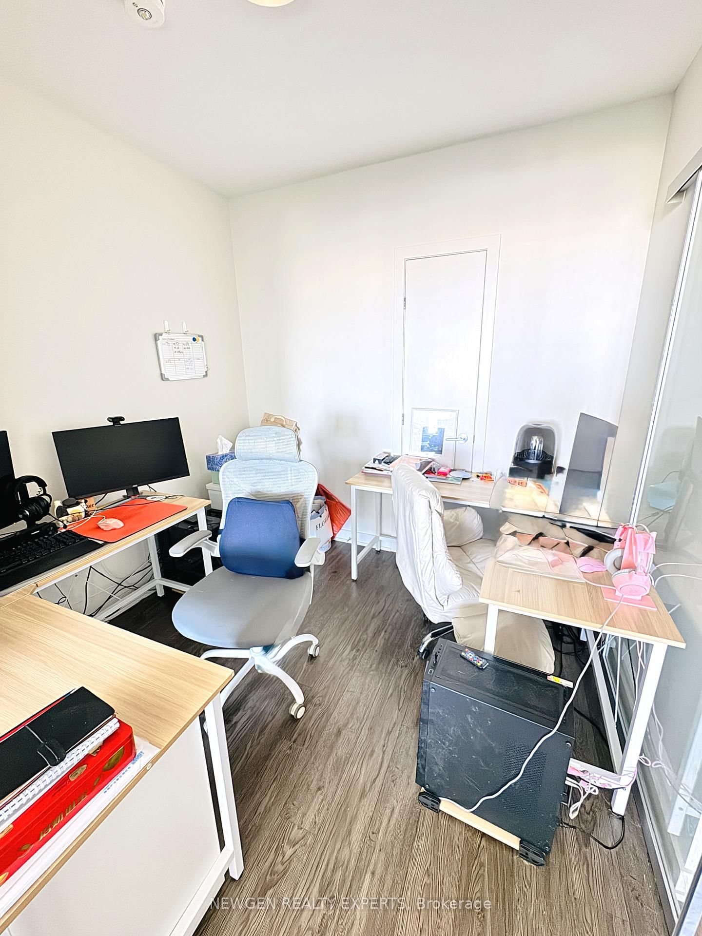 Condo for sale at 1220-212 King William Street, Hamilton, Ontario, L8R 0A7 - Beasley - MLS: X12814956