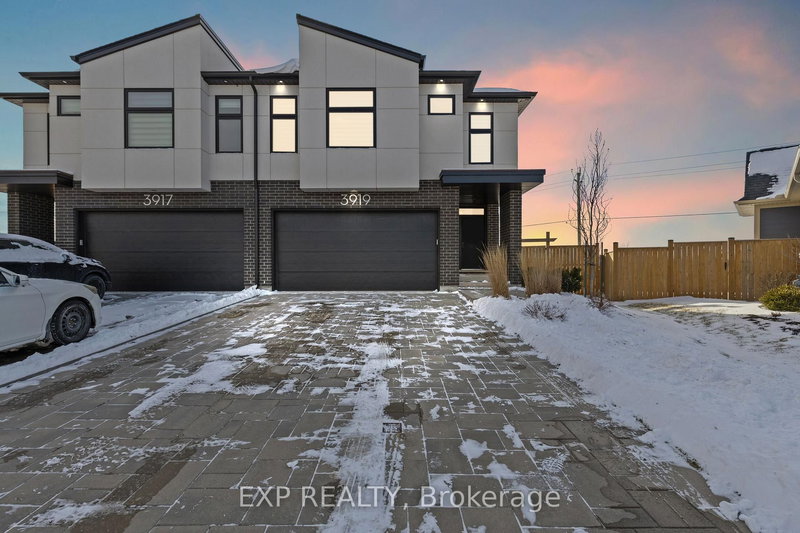 3919 Mitchell Cres, Fort Erie, L0S 1S0 | Image 2