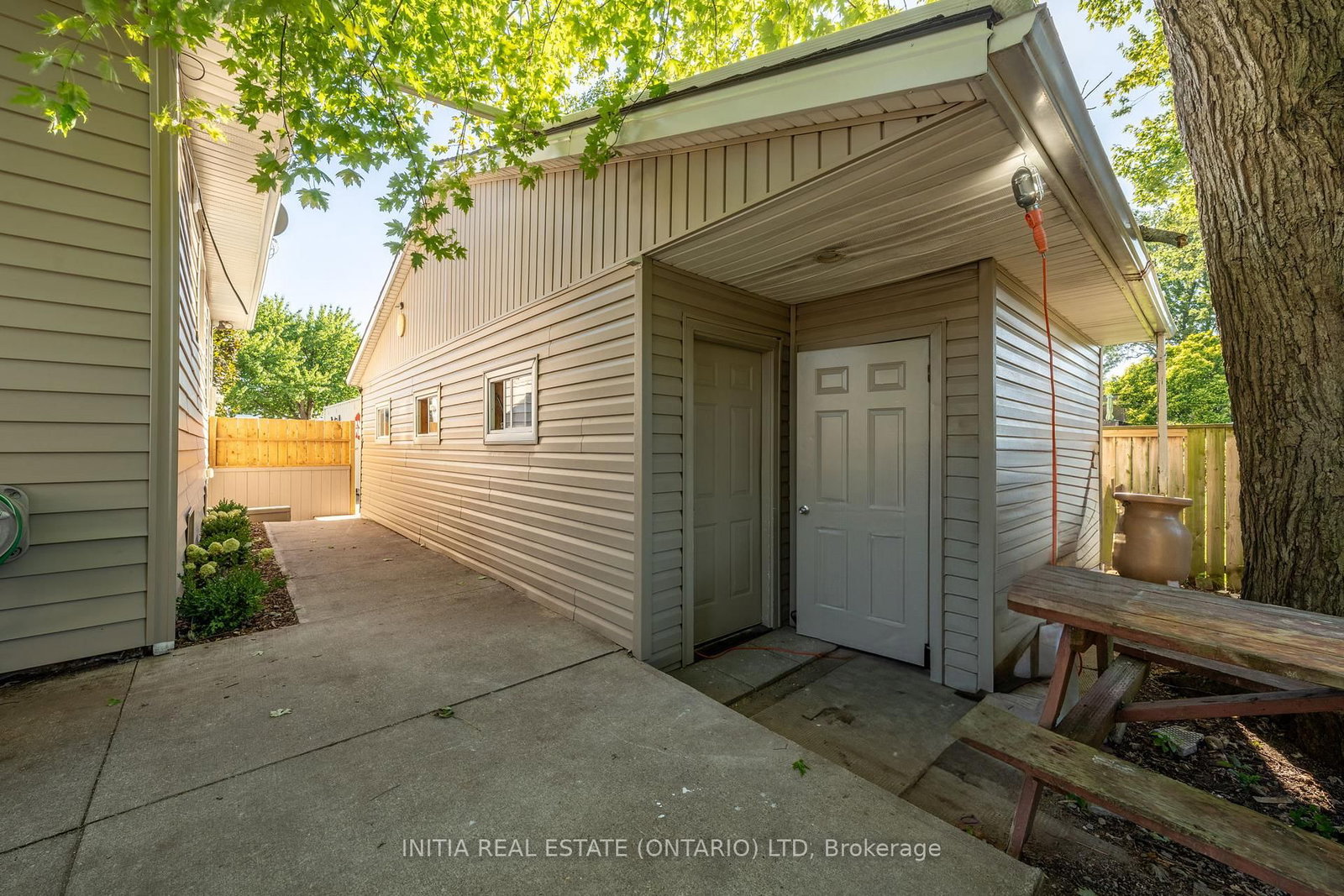 Listing Image 23