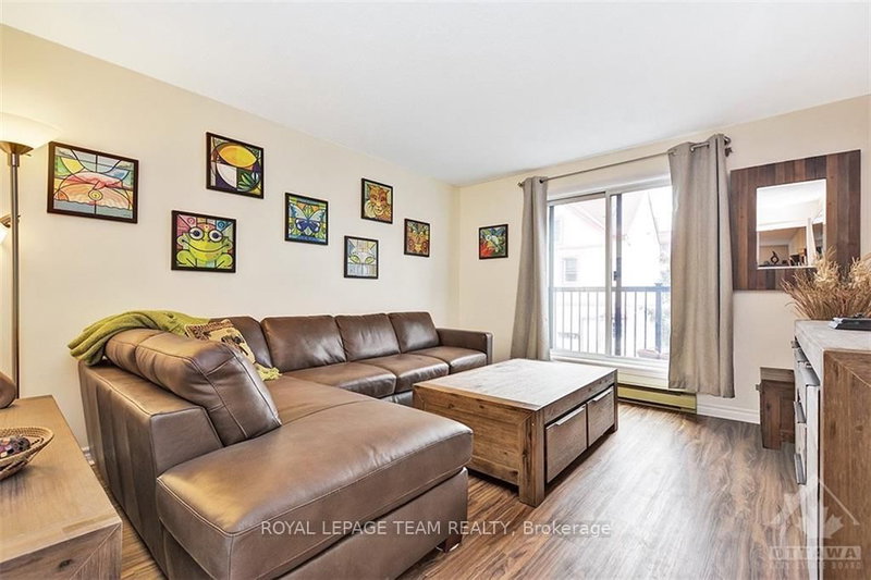 206 GUIGUES Ave, Ottawa, K1N 5J2 | Image 2