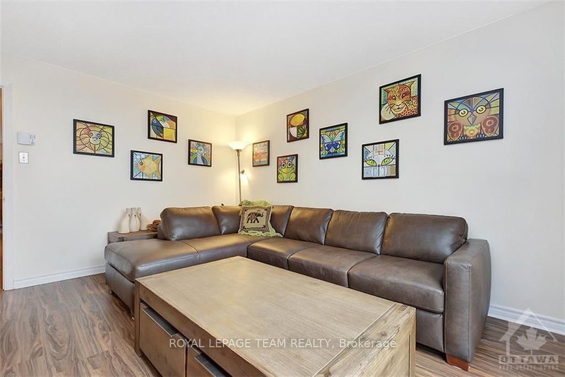 206 GUIGUES Ave, Ottawa, K1N 5J2 | Image 3