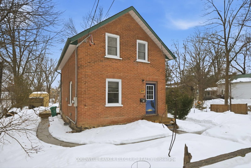 607 Armour Rd, Peterborough, K9H 1Z3 | Image 2