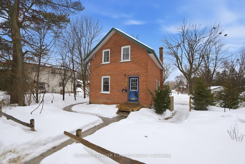 607 Armour Rd, Peterborough, K9H 1Z3 | Image 3