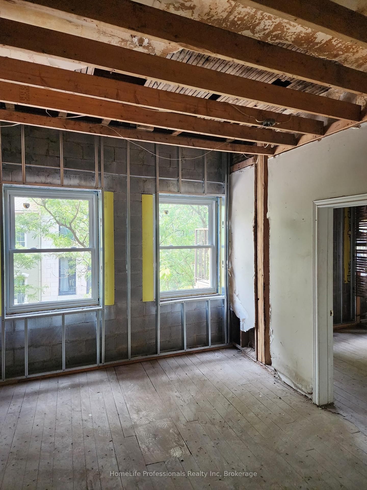 26 John Street N - Photo 19