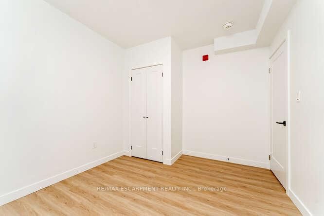 Semi-Detached House for lease at 11-127 Victoria Avenue, Hamilton, Ontario, L8N 2S9 - Stinson - MLS: X12815868